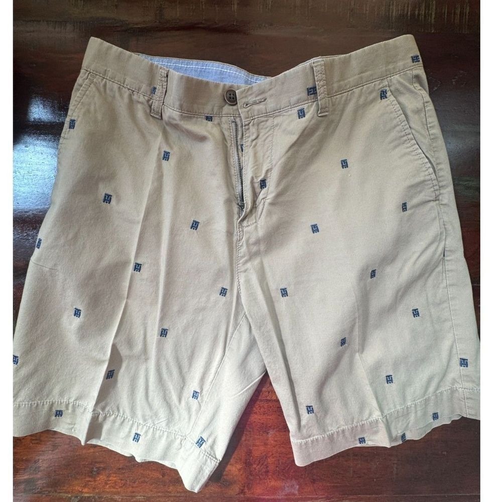 Tommy Hilfiger | Bermuda Men's Shorts‎ | Tan | Waist 33 | SKU304